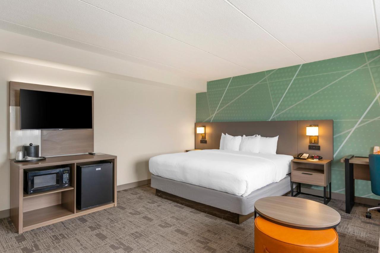 Hotel Comfort & - 1000 Islands Watertown